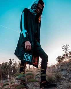 SULLIVAN KING X SCUMMY BEARS - SKULLIVAN - CLOAK 13 SULLIVAN KING X SCUMMY BEARS - SKULLIVAN - CLOAK