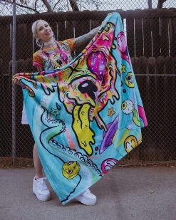ACCESSORIES LIQUID STRANGER X SCUMMY BEARS - WEIRD & WONDERFUL - SOFT AF BLANKET